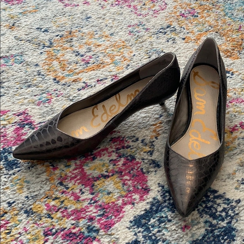 Sam Edelman kitten heal pumps